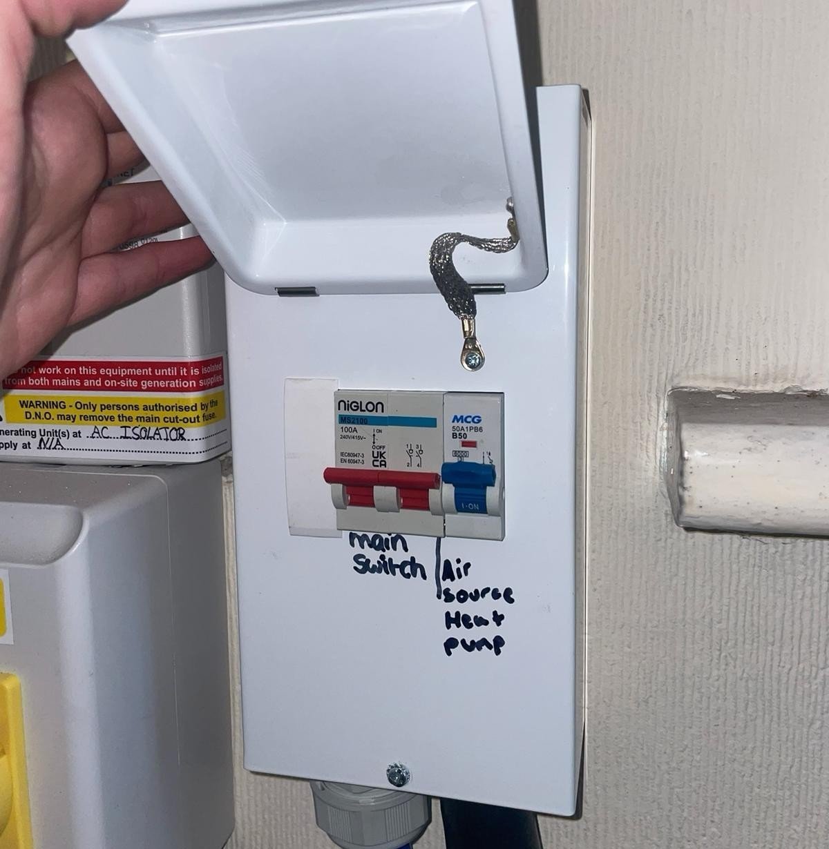 New radiator installation for heat pump system